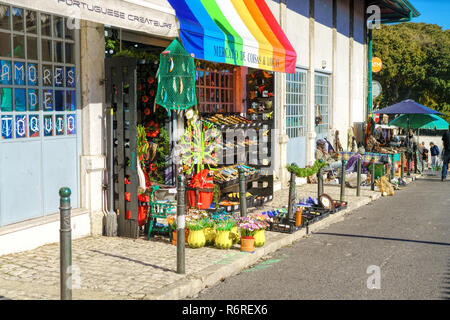 Portugal, Estredmadura, Lissabon, Alfama, Feira da ladra Flohmarkt oder die Diebe Markt in Campo Santa Clara Stockfoto