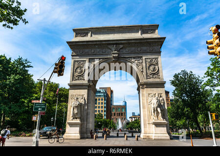 Manhattan, New York City, USA - 29. Juni 2018: Das Washington Square Arch im Washington Square Park Stockfoto