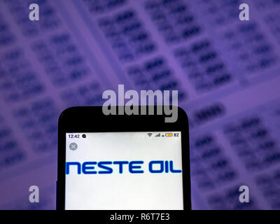 Neste Oyj Engineering Services Company Logo auf dem Smartphone angezeigt. Stockfoto