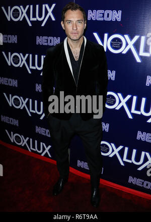 HOLLYWOOD, Los Angeles, CA, USA - 05. Dezember: Schauspieler Jude Law kommt an der Los Angeles Premiere von "Neon" Vox Lux' am ArcLight Hollywood statt am 5. Dezember 2018 in Hollywood, Los Angeles, Kalifornien, Vereinigte Staaten. (Foto von Xavier Collin/Image Press Agency) Stockfoto