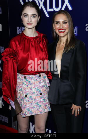 HOLLYWOOD, Los Angeles, CA, USA - 05. Dezember: Raffey Cassidy, Natalie Portman am Los Angeles Premiere von "Neon" Vox Lux' am ArcLight Hollywood statt am 5. Dezember 2018 in Hollywood, Los Angeles, Kalifornien, Vereinigte Staaten. (Foto von Xavier Collin/Image Press Agency) Stockfoto