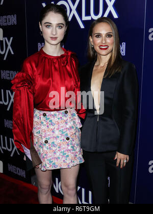 HOLLYWOOD, Los Angeles, CA, USA - 05. Dezember: Raffey Cassidy, Natalie Portman am Los Angeles Premiere von "Neon" Vox Lux' am ArcLight Hollywood statt am 5. Dezember 2018 in Hollywood, Los Angeles, Kalifornien, Vereinigte Staaten. (Foto von Xavier Collin/Image Press Agency) Stockfoto