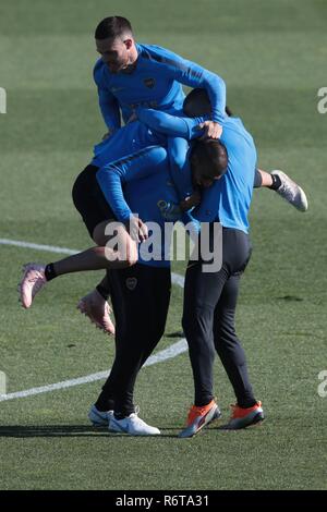 Boca Juniors Training Session in Las Rozas, Madrid. 12.06.2018. (Foto: Juan Carlos Rojas/Cordon drücken). Guillermo Barros Schelott Trainer SesiÃ³n de entranamiento Del Boca Juniors en Las instalaciones de la FederaciÃ³n Española de FÃºtbol de zlas Rozas, Madrid. 06/12/2016. (Foto: Juan Carlos Rojas/Cordon Cordon Drücken Drücken) Stockfoto