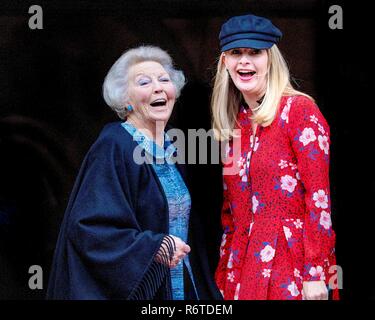 Prinzessin Beatrix und Prinzessin Mabel der Niederlande kommen an der Königliche Palast in Amsterdam, am 6. Dezember 2018, die Präsentation des Grand Prince Claus Award 2018 zur Teilnahme an der Market Photo Workshop, eine kulturelle Plattform und Training Institute in Johannesburg, Südafrika Foto: Albert Nieboer/Niederlande/Point de Vue | Stockfoto