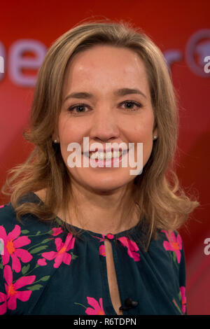 Köln, Deutschland. 05 Dez, 2018. Kristina SCHROEDER, Politiker, Schröder, CDU (ehemaliger Bundesminister der Familien), Porträt, Porträt, Porträt, 7/8-Einzelbild, einzigen Motiv, "aischberger", Talk Show, WDR/ARD, 05.12.2018. | Verwendung der weltweiten Kredit: dpa/Alamy leben Nachrichten Stockfoto