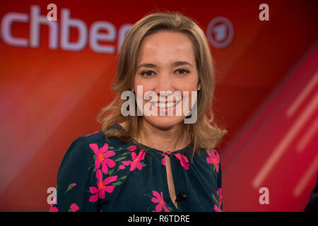 Köln, Deutschland. 05 Dez, 2018. Kristina SCHROEDER, Politiker, Schröder, CDU (ehemaliger Bundesminister der Familien), Porträt, Porträt, Porträt, 7/8-Einzelbild, einzigen Motiv, "aischberger", Talk Show, WDR/ARD, 05.12.2018. | Verwendung der weltweiten Kredit: dpa/Alamy leben Nachrichten Stockfoto