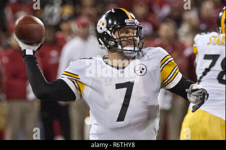 Dezember 19, 2011, San Francisco, Kalifornien, USA - Pittsburgh Steelers Quarterback Ben Roethlisberger (7) am Montag, 19 Dezember, 2011 um Candlestick Park, San Francisco, Kalifornien. 49ers besiegten die Steelers 20-3. (Bild: © Al Golub/ZUMA Draht) Stockfoto