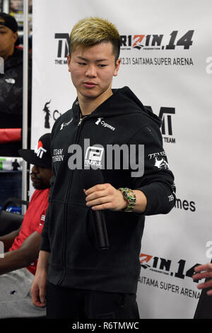 Las Vegas, NV, USA. 6 Dez, 2018. Tenshin Nasukawa abgebildet auf die Medien Tag für die Floyd Mayweather und Tenshin Nasukawa Exhibition Match für Silvester an der Präfektur Saitama Super Arena in Saitama, Japan. Mayweather Boxing Club in Las Vegas, Nevada am 6. Dezember 2018. Credit: Damairs Carter/Medien Punch/Alamy leben Nachrichten Stockfoto