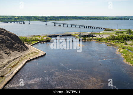 Blick vom Wasserfall Montmorency in Montmorency Falls Park, in Quebec Stockfoto