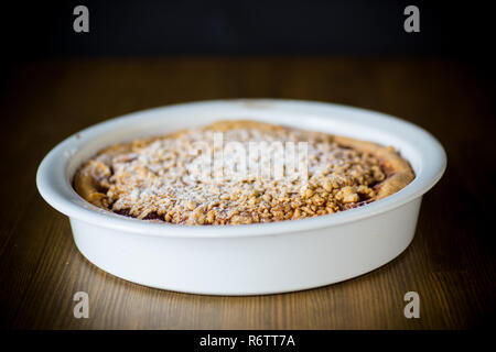 Süße Kuchen mit Marmelade Keramisch Stockfoto