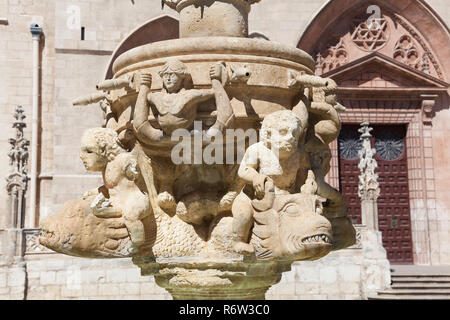 Brunnen in der Kathedrale von Burgos, Castilla y Leon, Spanien Stockfoto