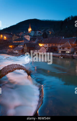 Einbruch in Lods, Doubs, Bourgogne-Franche-Comte, Frankreich Stockfoto