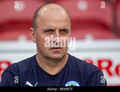 19. November 2018, Riverside Stadium, Middlesbrough, England; EFL-Meisterschaft, Middlesbrough v Wigan Athletic: Paul Cook Manager von Wigan Athletic Credit: Craig Milner/News Bilder der Englischen Football League Bilder unterliegen DataCo Lizenz Stockfoto