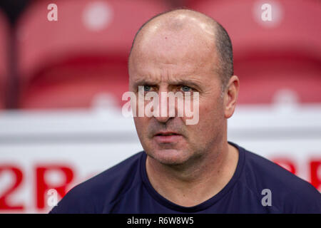 19. November 2018, Riverside Stadium, Middlesbrough, England; EFL-Meisterschaft, Middlesbrough v Wigan Athletic: Paul Cook Manager von Wigan Athletic Credit: Craig Milner/News Bilder der Englischen Football League Bilder unterliegen DataCo Lizenz Stockfoto