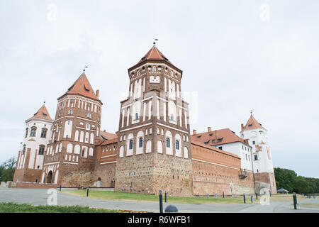 Mir, Belarus - 3. September 2015: Mir Schloss ist ein Weltkulturerbe der UNESCO, Ost Europa. Mir Burganlage von XVI - XX. Jahrhundert. Stockfoto