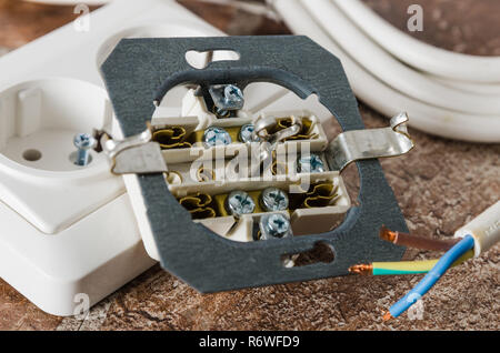 Steckdose und Kabel, close-up Stockfoto