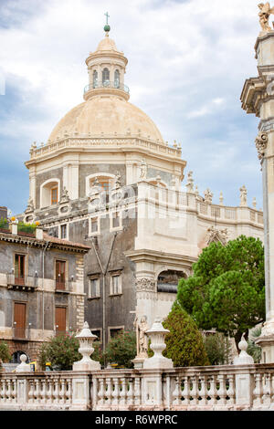 Basilika - barocke Kirche in Catania, Sizilien, Italien. Stockfoto