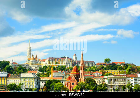 Kirche St. Matthias, Fischerbastei, reformierte Kirche Ufer Ansicht der Donau. Budapest.Hungary Stockfoto