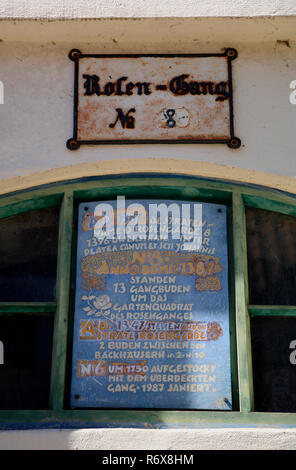 Unterschreiben Sie bei Rosen-Gang, Rosen Alley, Gängeviertel, Lübeck, Luebeck, Schleswig-Holstein, Deutschland, Europa Stockfoto