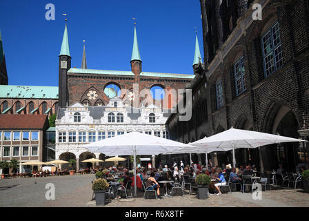 Niederegger Arkadencafe auf dem Marktplatz, Lübeck, Luebeck, Schleswig-Holstein, Deutschland, Europa Stockfoto