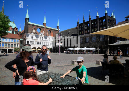 Rathaus und Marktplatz, Lübeck, Luebeck, Schleswig-Holstein, Deutschland, Europa Stockfoto