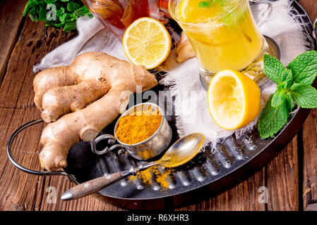 Ingwer Limonade mit Honig und Zitronen Stockfoto