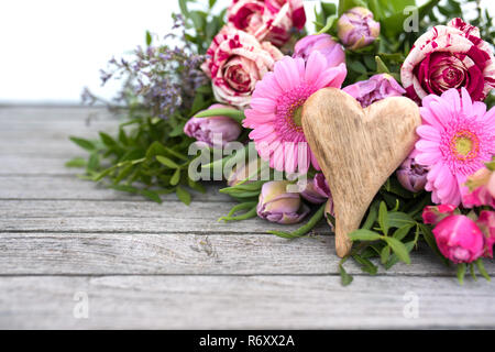 Bunte Muttertag Blumenstrauß Stockfoto