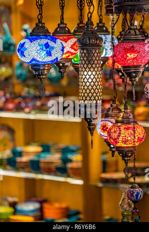 Bunte souvenir Lampen für Verkauf Stockfoto