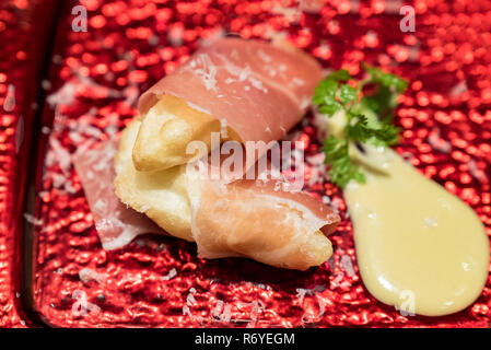 Pear tempura Parmaschinken Stockfoto