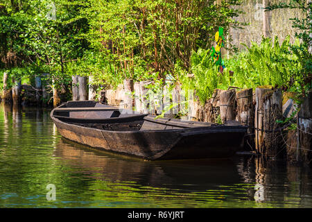 Holz- Kahn im Spreewald in der Nähe von lÃ¼bbenau Stockfoto