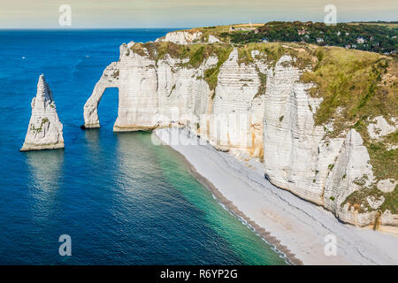 Die berühmten Klippen von Etretat in der Normandie, Frankreich Stockfoto