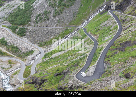 Trollstigen, Troll's Fußweg, serpentine Mountain Road in Norwegen Stockfoto