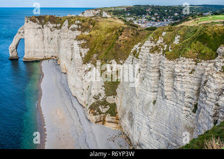 Die berühmten Klippen von Etretat in der Normandie, Frankreich Stockfoto