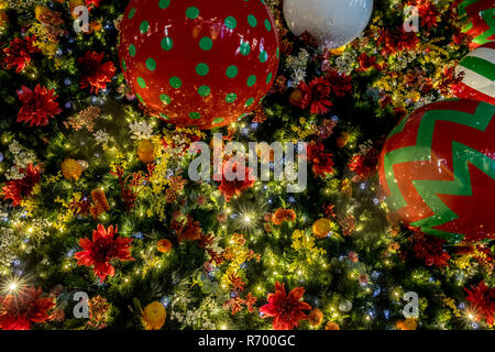 Nahaufnahme der Weihnachtsbaum in Sydneys Martin Place Stockfoto