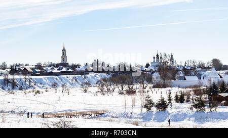 Panorama von Suzdal Stadt mit mit Klöstern Stockfoto