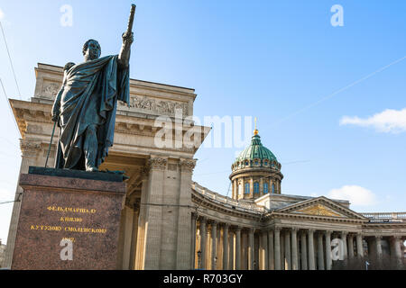 Denkmal von Mikhail Kutuzov in der Nähe von Kazan Kathedrale Stockfoto