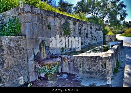 Typische sizilianische Brunnen, Caltanissetta, Italien, Europa Stockfoto