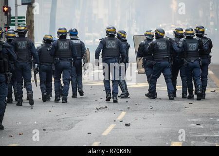 Lyon, Frankreich. 7. Dez 2018. Während der Demonstration gab es Auseinandersetzungen mit der Polizei Quelle: FRANCK CHAPOLARD/Alamy leben Nachrichten Stockfoto