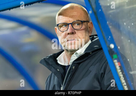 WAALWIJK 07-12-2018, Mandemakers Stadion, Fußball Saison 2018 / 2019, Niederländische Keuken Kampioen Divisie, RKC - MVV, RKC Trainer Fred Grim während des Spiels RKC-MVV Stockfoto