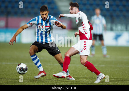 Eindhoven, Niederlande. 7. November 2018. Niederländische Keuken Kampioen Divisie, Saison 2018-2019, Eindhoven - Jong Utrecht. Eindhoven Mittelfeldspieler Karim Essikal (L) und Jong Utrech Spieler Tim Brinkman (R) während des Spiels Eindhoven - Jong Utrecht. Credit: Pro Schüsse/Alamy leben Nachrichten Stockfoto