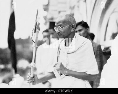 Mahatma Gandhi Vortrag am Tag seiner Abreise nach England auf Azad Maidan, Bombay, Mumbai, Maharashtra, Indien, 29. August 1931, altes Bild des Jahrgangs 1900 Stockfoto