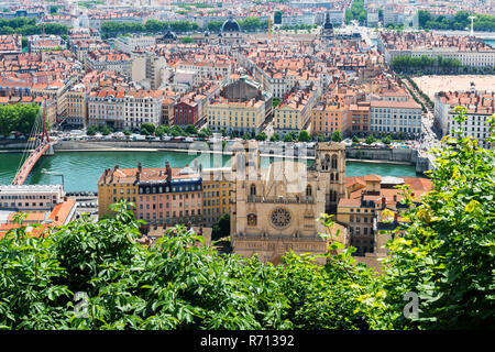 Blick über die Kathedrale von Lyon und der Stadt von Hügel Fourvière, Lyon, Rhone, Frankreich Stockfoto