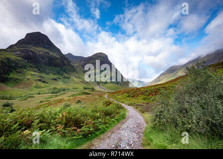 Wanderweg durch das Glen Coe Tal, Highlands, Schottland, Großbritannien Stockfoto