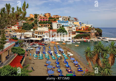 Strand mit kleinen Hafen, Bali, Kreta, Griechenland Stockfoto