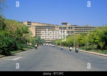 Secretariat Building, Le Corbusier entworfenes Regierungsgebäude, Capital Complex, Chandigarh, Union Territory, UT, Indien, Asien Stockfoto