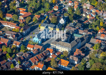 Luftaufnahme, Blick auf die Stadt mit der Technischen Universität Clausthal und Marktkirche zum Heiligen Geist, Clausthal-Zellerfeld Stockfoto