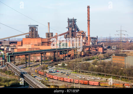 Stahlwerk mit Hochöfen Schwelgern 1 und 2, die ThyssenKrupp Steel Europe, Hamborn, Duisburg, Nordrhein-Westfalen, Deutschland Stockfoto