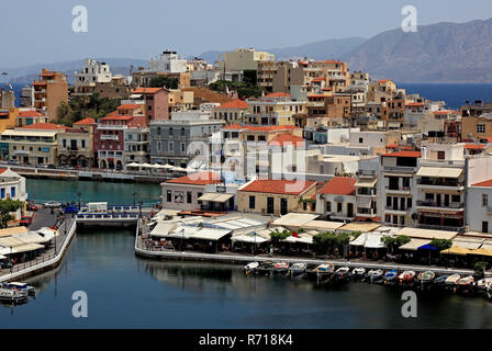 Agios Nikolaos am See Voulismeni, Kreta, Griechenland Stockfoto