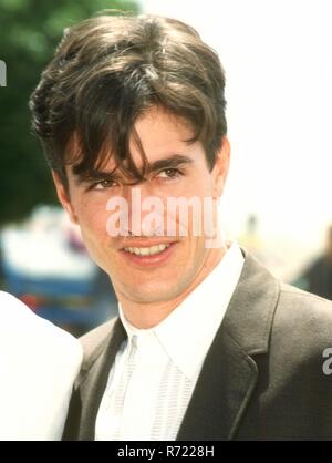 SANTA MONICA, CA - 27. März: Schauspieler Dermot Mulroney besucht die achte jährliche IFP/West Independent Spirit Awards am 27. März 1993 am Strand von Santa Monica in Santa Monica, Kalifornien. Foto von Barry King/Alamy Stock Foto Stockfoto