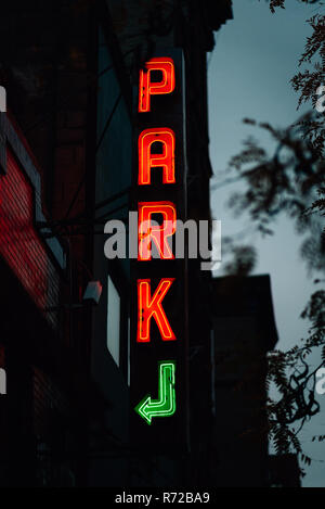 Parken Schild in Chelsea, Manhattan, New York City Stockfoto
